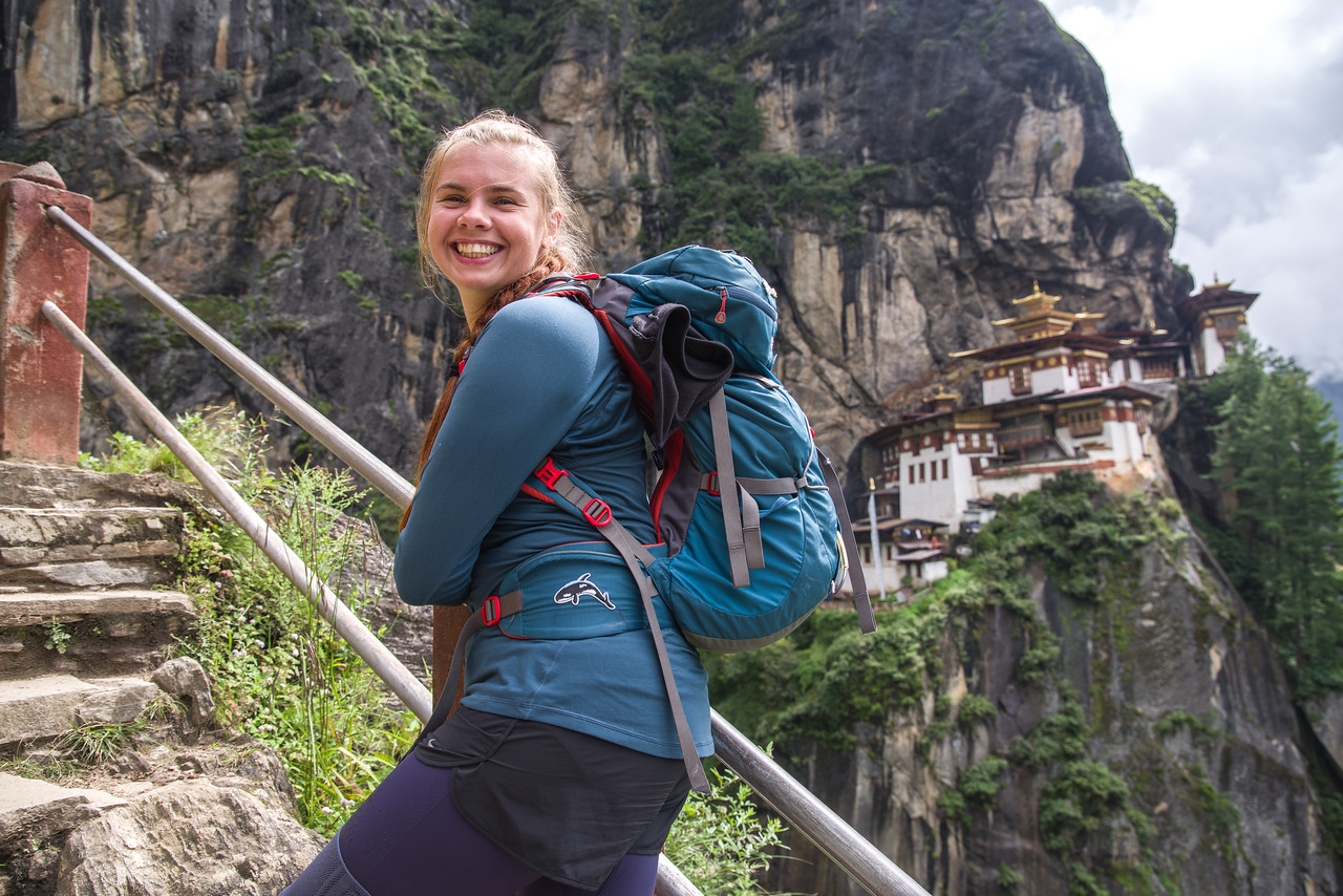 Туристка в Бутане