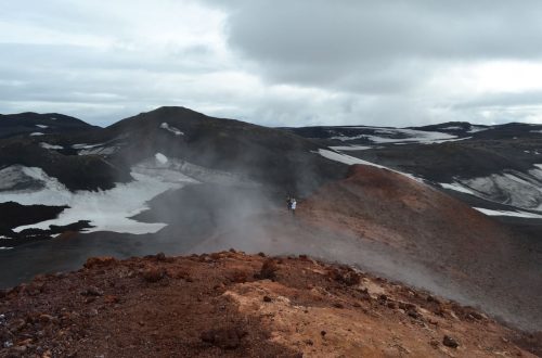 На вулкане в Исландии