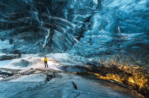 Ледовые пещеры Ватнайокутль