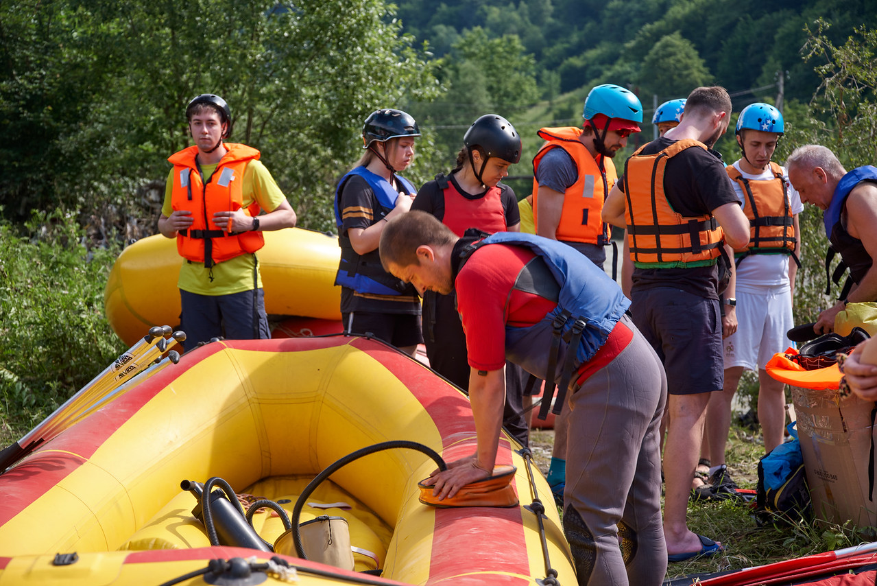 Рафтинг в Карпатах. Інструктаж перед рафтингом