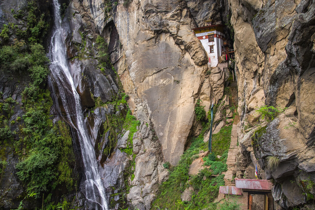 Спуск з Гнізда Тигра