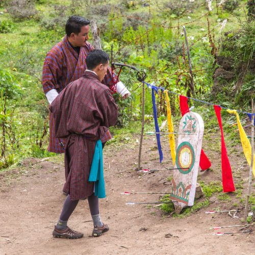 Национальный спорт бутанцев. Стрельба из лука