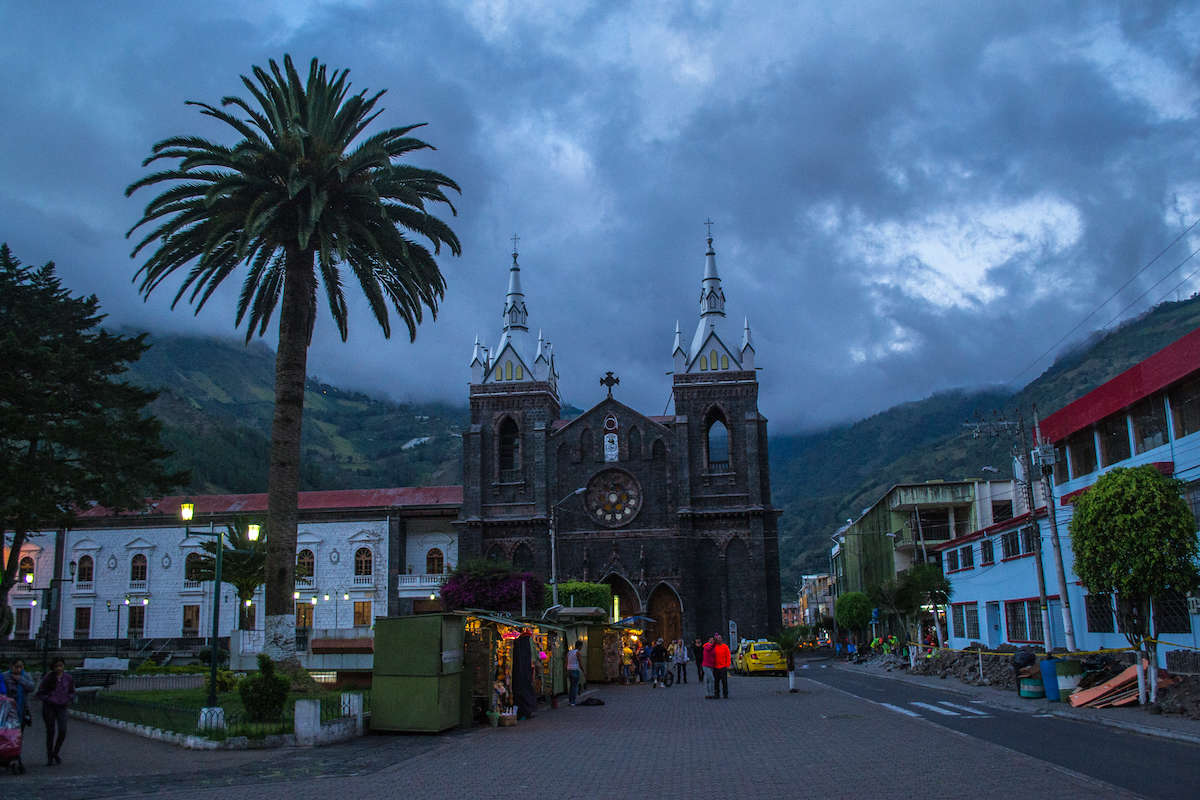 Баньйос - трекінг в Еквадорі