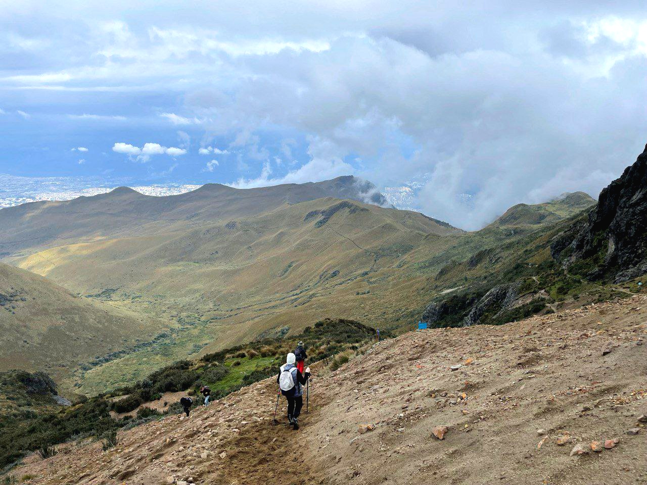 Вулкан Руку-Пічінча, трекінг в Еквадорі