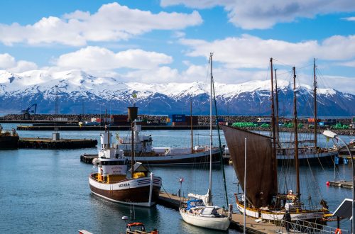 Фьорды Исландии возле Хусавика