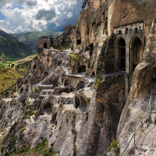 Вардзія - комплекс печерних монастирів Грузія