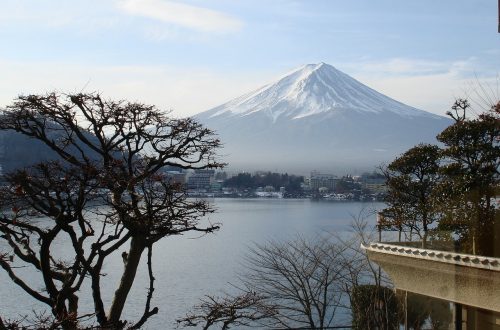 Озеро Сува - вид на Фудзи