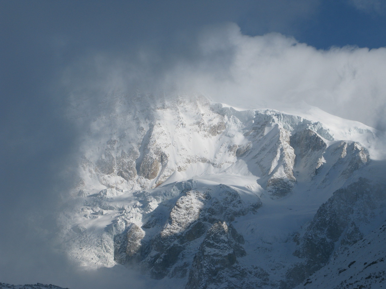 Початок підйому на перевал Ларькья