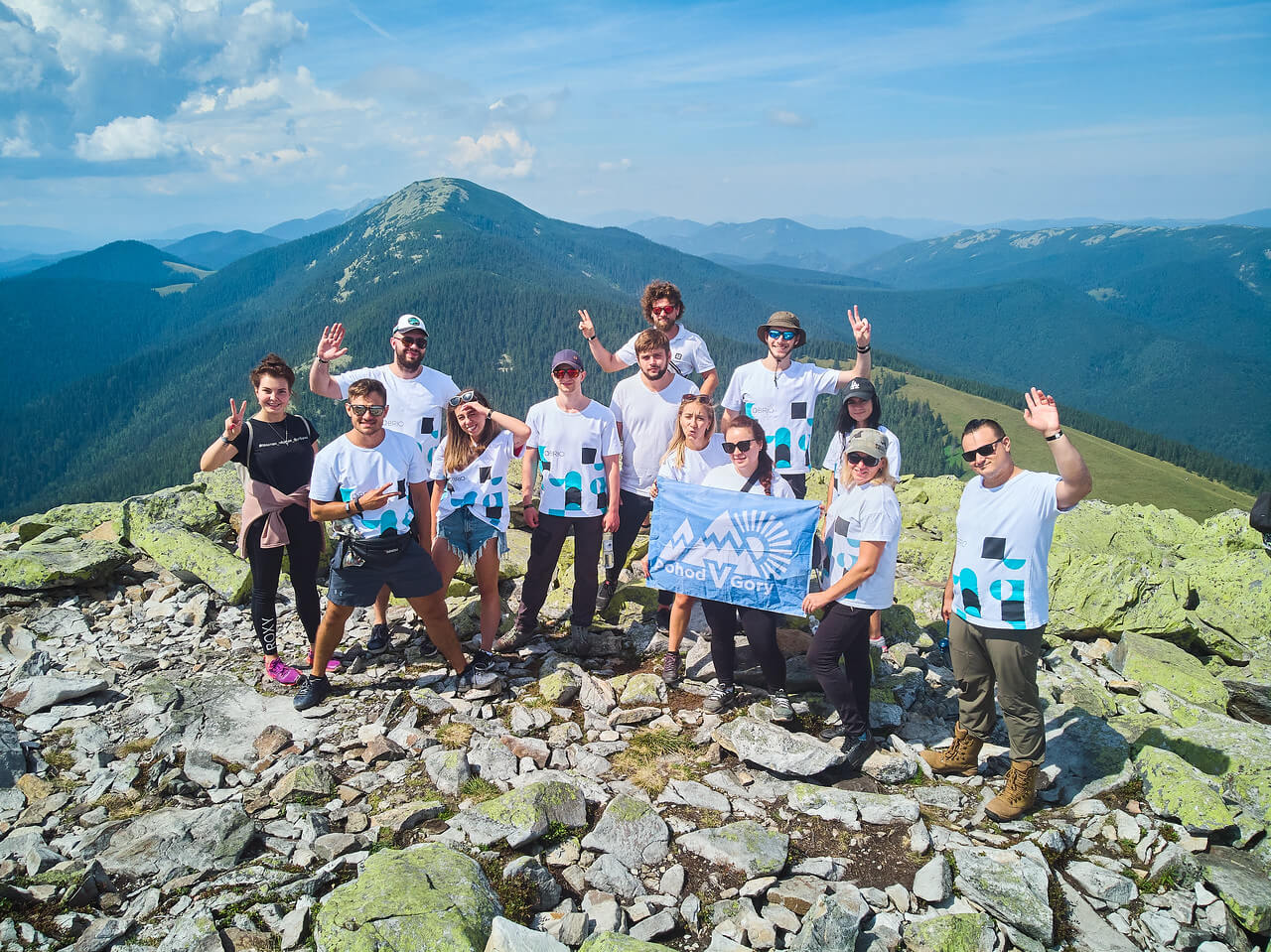 Корпоративный поход восхождение