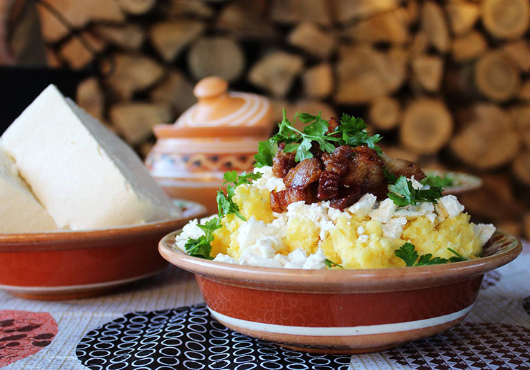 Банош - гуцульская кухня