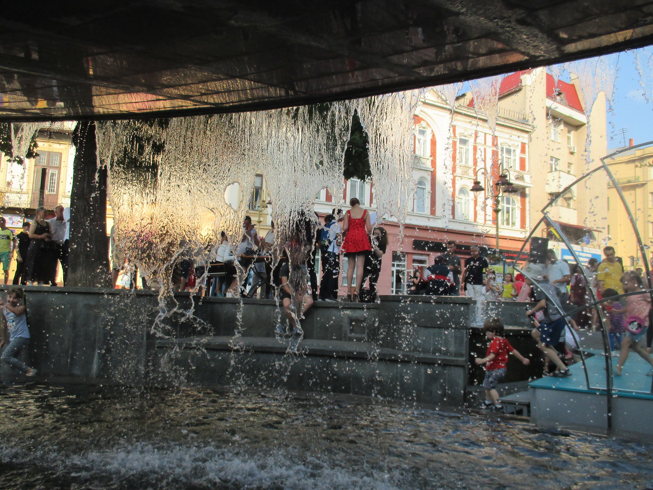 Центральный фонтан в Ивано-Франковске