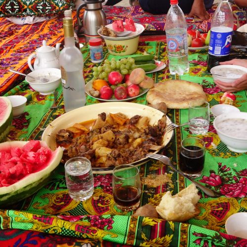 Ужин в таджикском кишлаке