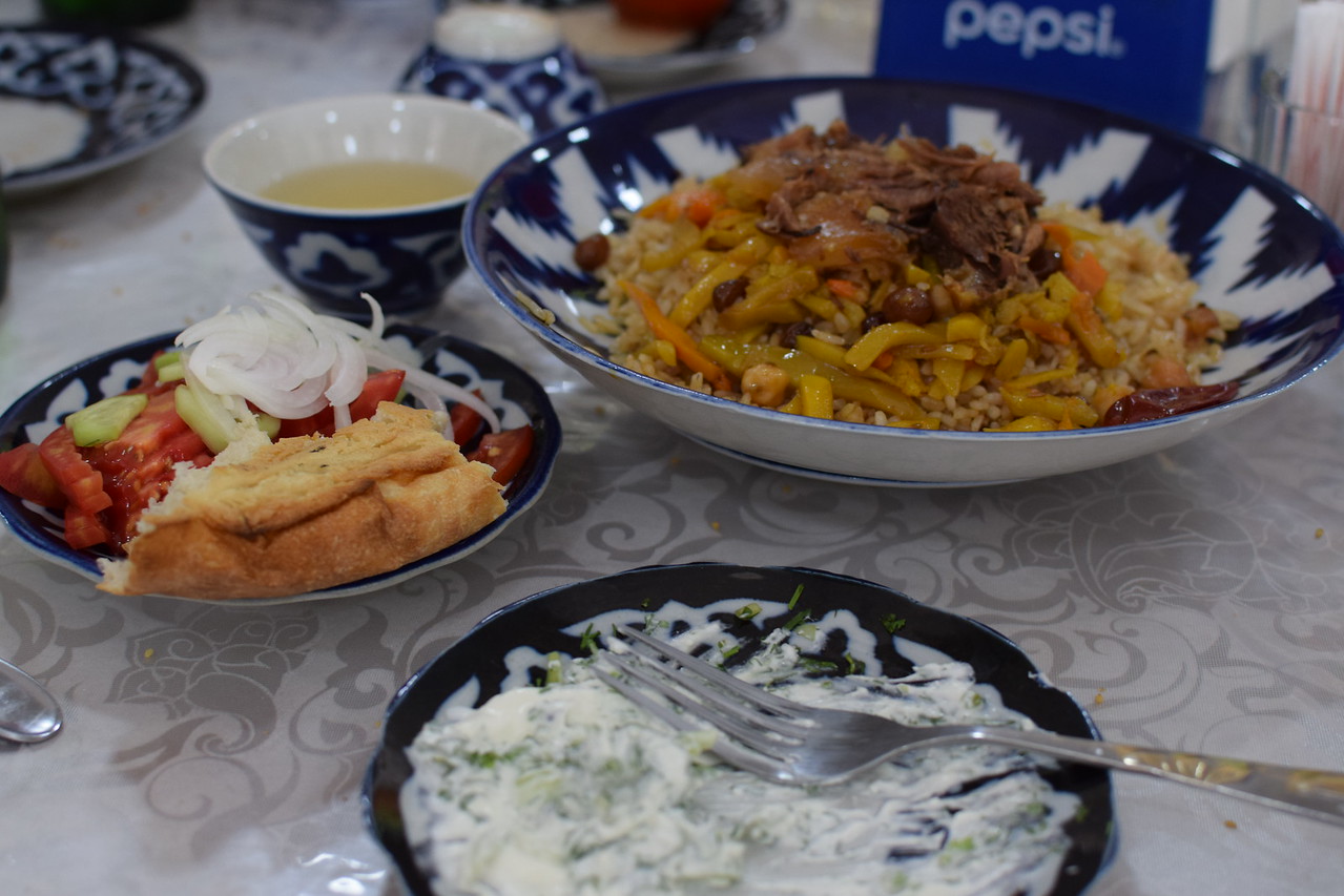 їжа в Узбекістані