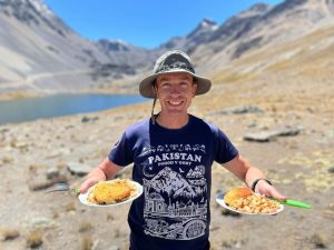 харчування в поході у Болівії - обід в горах Кордільєра Реаль