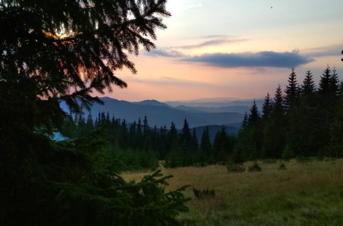 Рассвет в горах возле села Шибене, Карпаты
