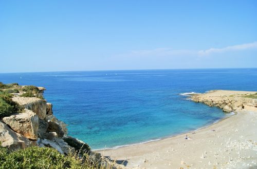 Дикий пляж на Кипре