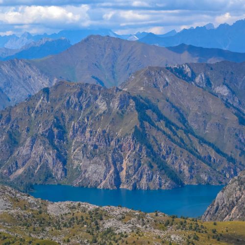 озеро Сары-Челек вид с перевала Кутурма (2446 м)