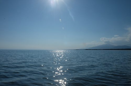 Озеро в Киргизії