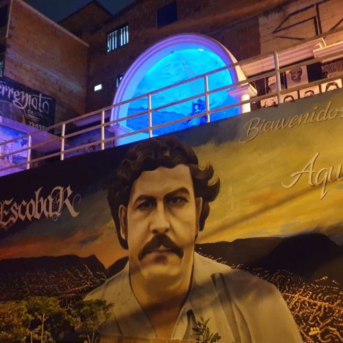 Мурал Пабло Эскобара в Колумбии