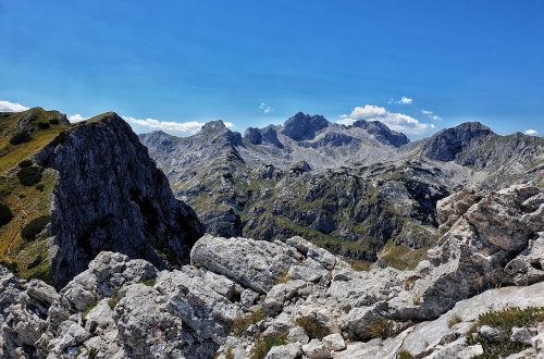 Горы в Черногории. Динарские Альпы фото
