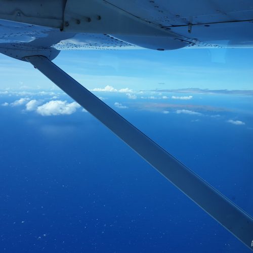 Океан с окна самолета. Перелет фото