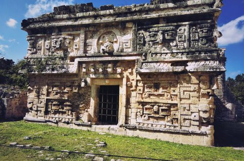 Древние строения майя в Ушмаль