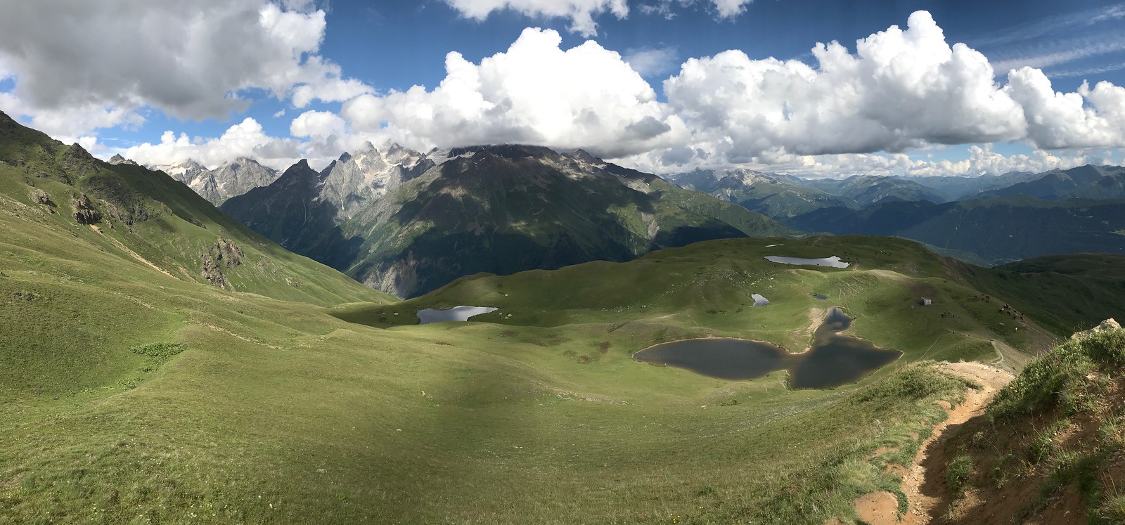 Вид с подъема на гору Корульди