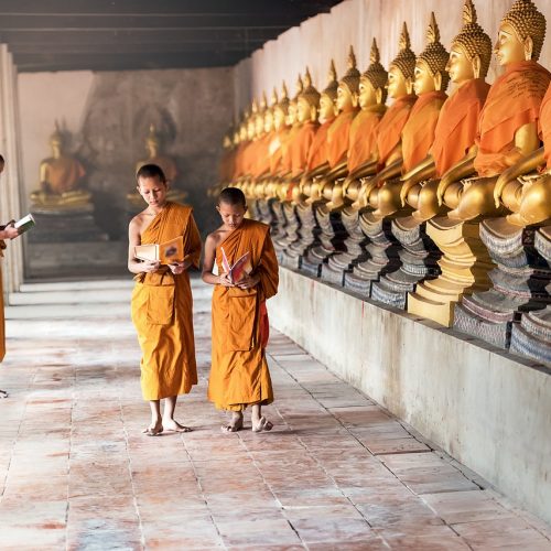 Буддійські монахи