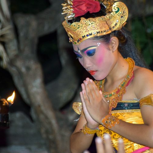 Традиционные танцы на Бали