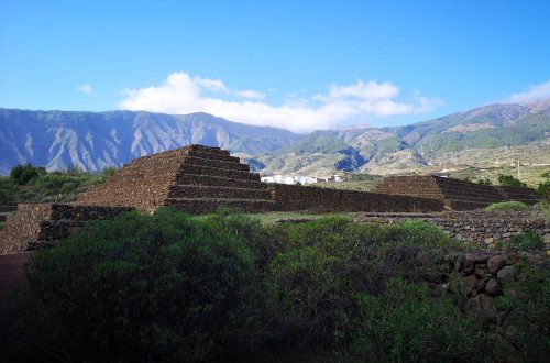 Экскурсия в пирамиды Гуимара