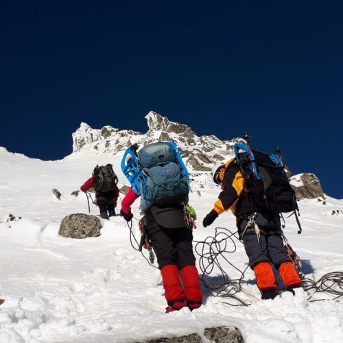 навчання альпіністів в зимових Карпатах