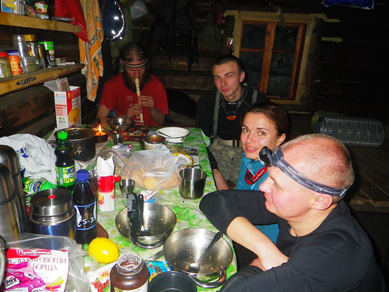 в карпатській колибі