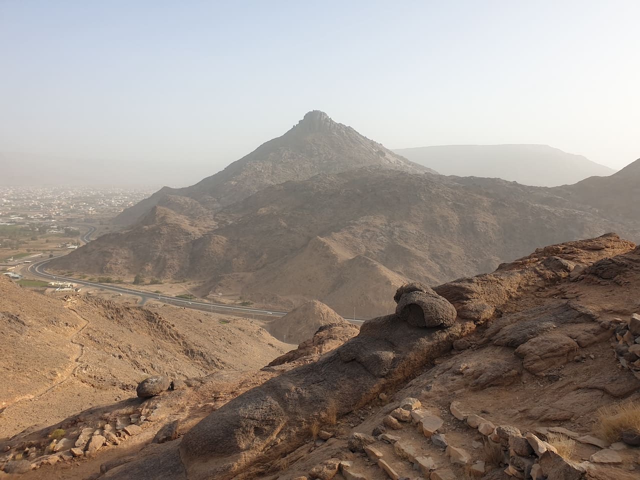 Недалеко от деревни Аба ас-Сууд
